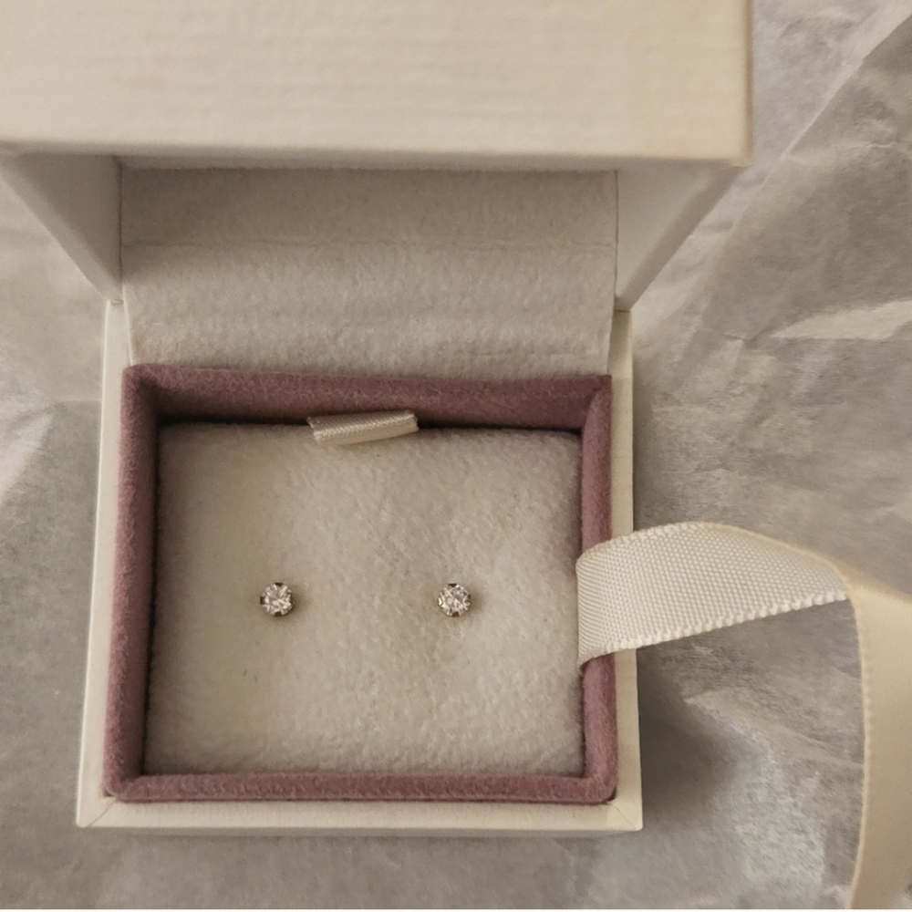 SOLID 10kt Yellow Gold with Diamond Earring studs 3mm